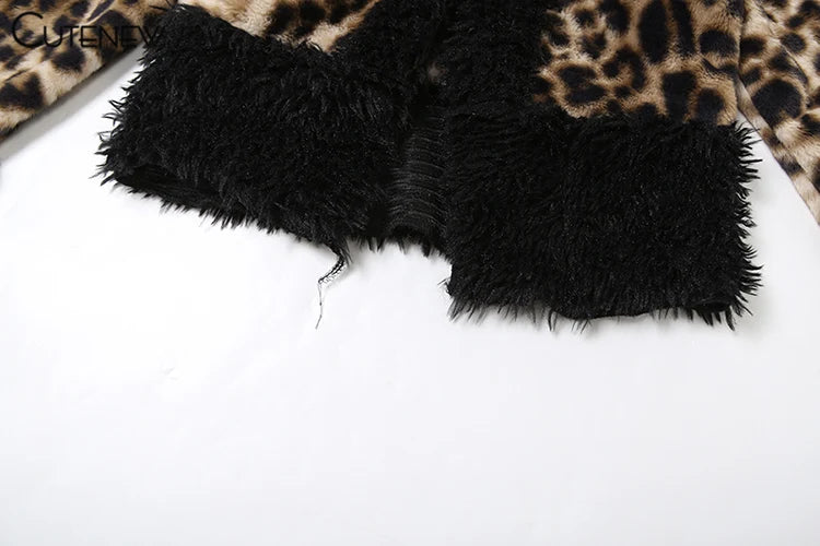 Cutenew Feather Patchwork Printed Women Coats Fashion Sexy Buckle Warmth Crop Jackets Female Fashion Winter Attractive Outerwear