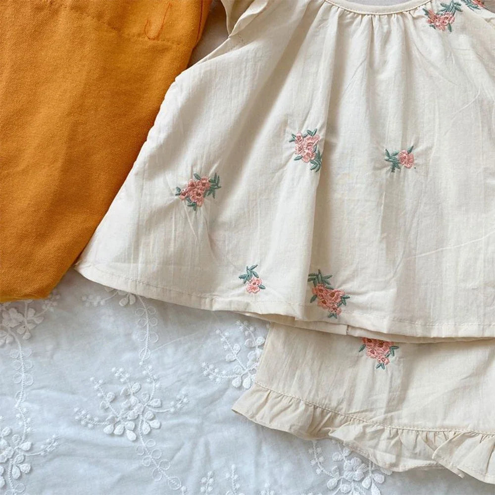 Melario Girls' Summer Fashion Set Children's Flower Print Flying Sleeve Top+Shorts Two Piece Cute Little Girl Refreshing Set