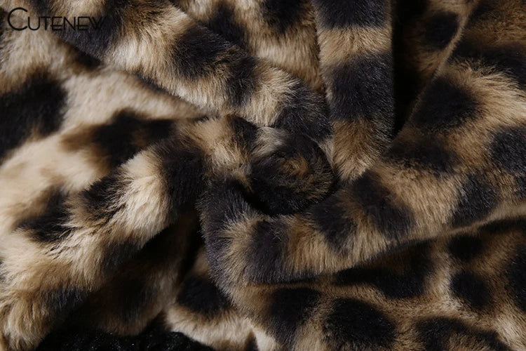 Cutenew Feather Patchwork Printed Women Coats Fashion Sexy Buckle Warmth Crop Jackets Female Fashion Winter Attractive Outerwear