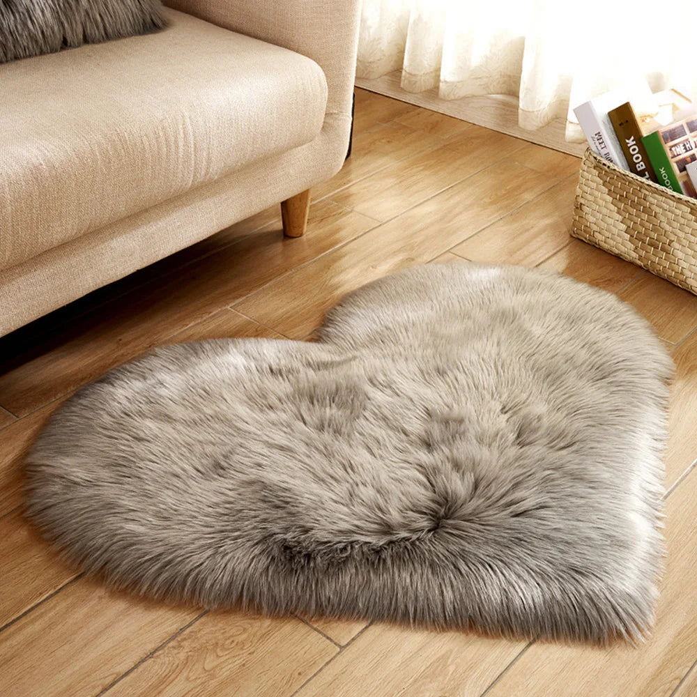 30x40cm Plush Carpet Heart Shaped Faux Fur Rug Imitation Wool Christmas Coffee Table LivingRoom Shag Carpet Solid Color Style