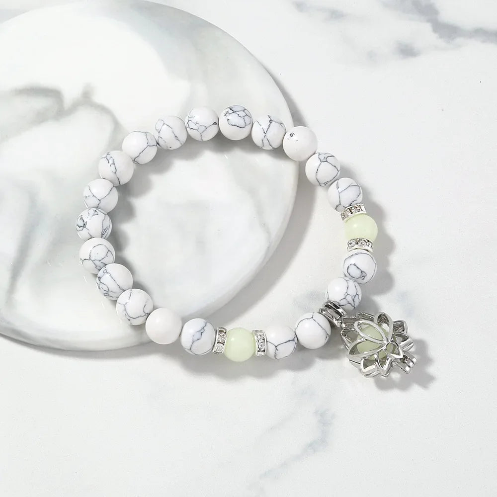 Glow In The Dark Beaded Bracelet For Women Hollow Flower Turtle Lava Stone Beads Elastic Chain Bangle Fashion Luminous Jewelry