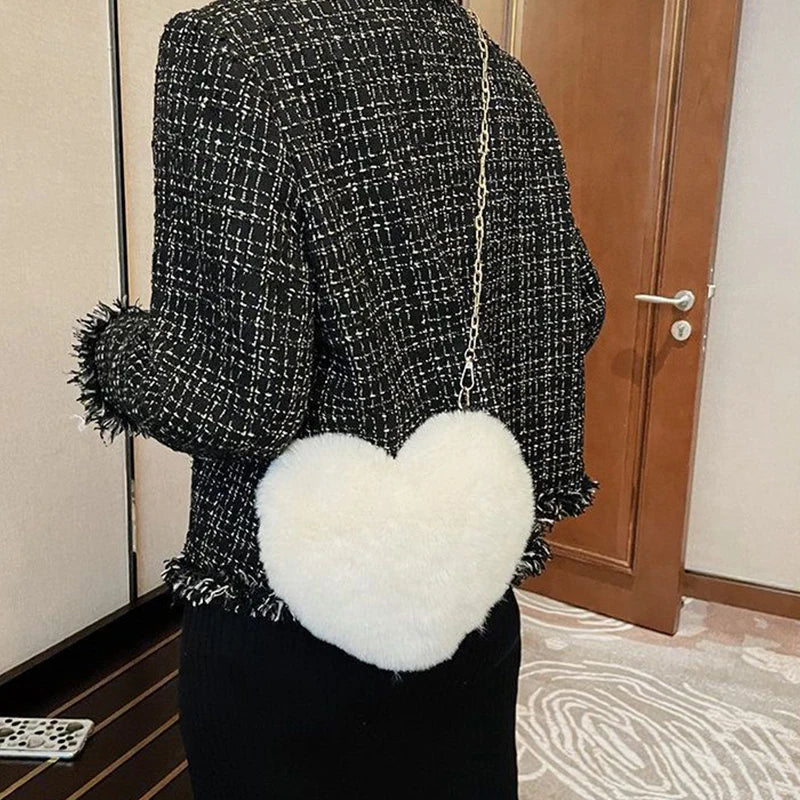 Fashion Women's Heart Shaped Handbags Cute Faux Fur Crossbody Bags Lady Soft Plush Chain Shoulder Bag Shopper Totes