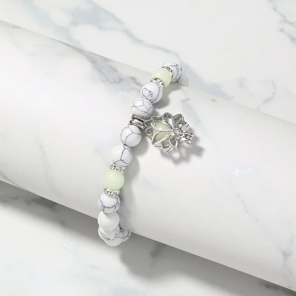 Glow In The Dark Beaded Bracelet For Women Hollow Flower Turtle Lava Stone Beads Elastic Chain Bangle Fashion Luminous Jewelry