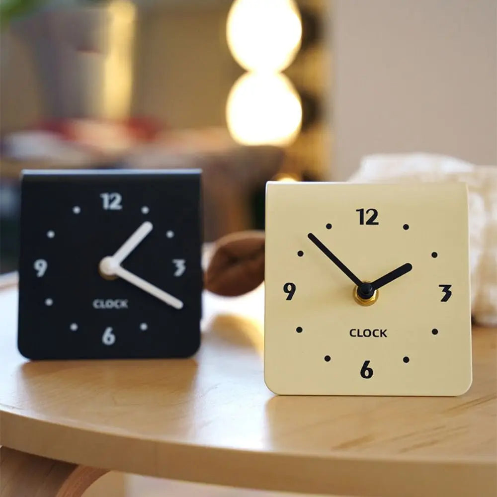 Simple Art Silent Tabletop Clock Acrylic Minimalist Bedside Table Clock Exquisite Desk Clock Gift