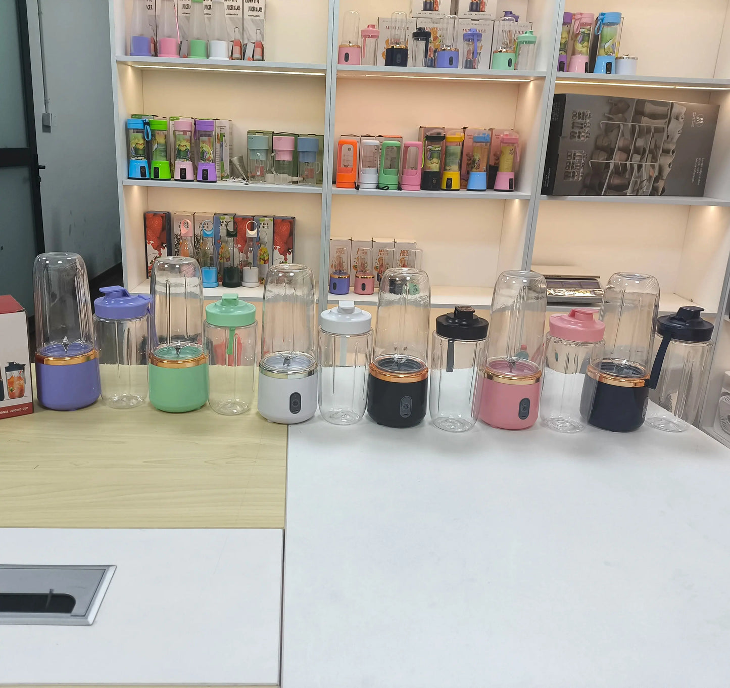 6-color 400ml portable blender, electric cup juicer, travel portable fresh juice blender, USB milkshake blender，Kitchen tools